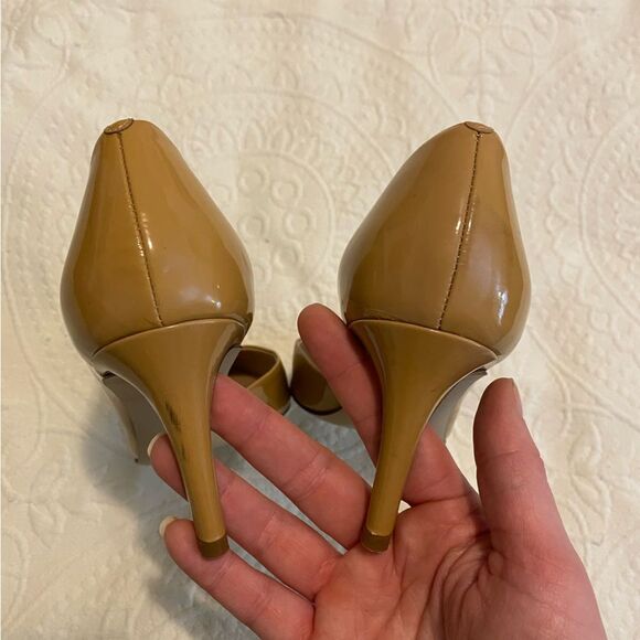 J. Crew size 7.5 Neutral Beige Pointed Toe Patent Leather Pumps Heels - Picture 8 of 8